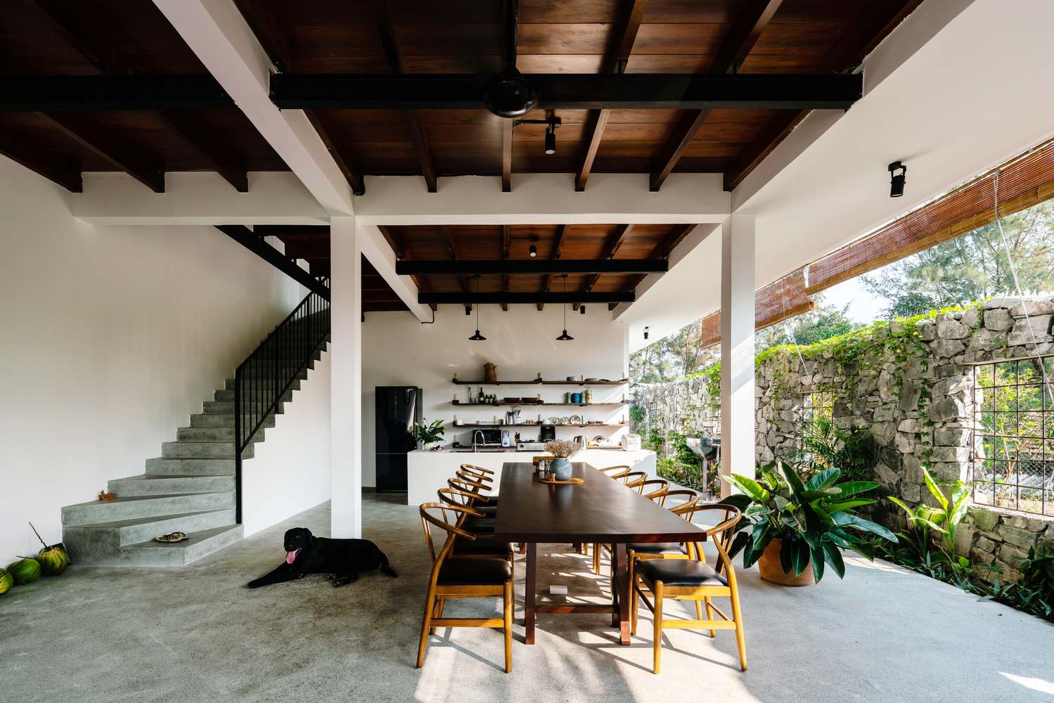 Far Homestay – Nhà ở kiêm Homestay yên bình bên bờ biển miền Trung1