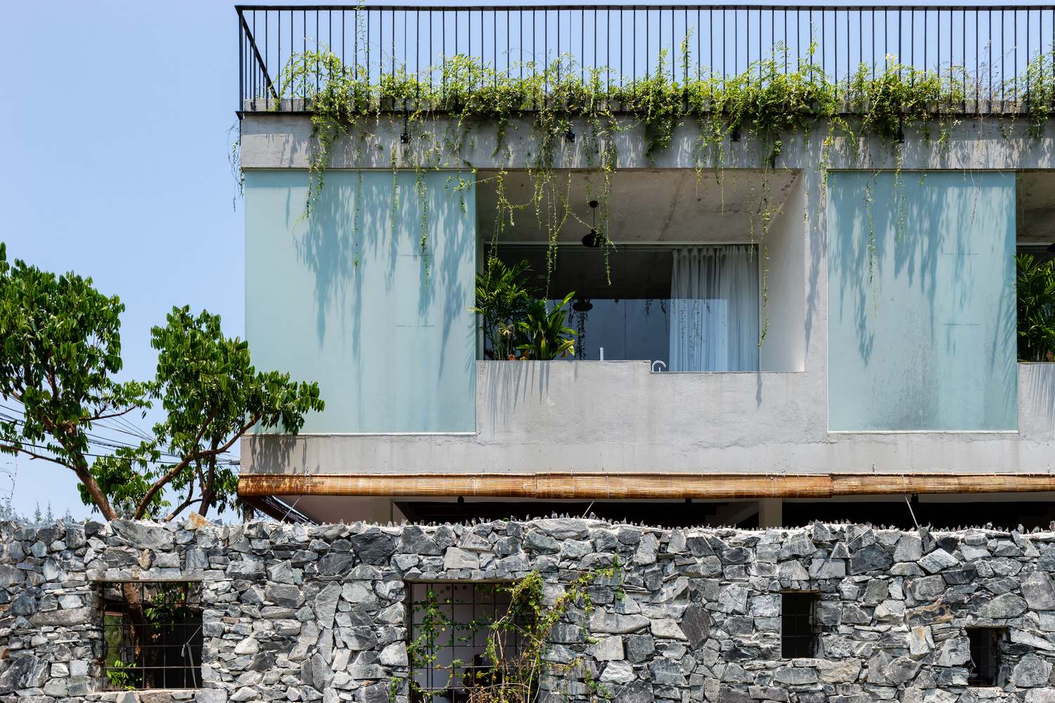 Far Homestay – Nhà ở kiêm Homestay yên bình bên bờ biển miền Trung10
