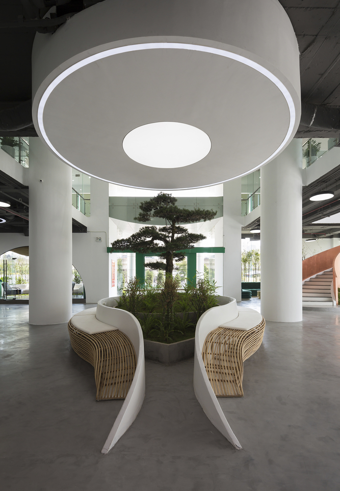 Văn phòng Giao hàng tiết kiệm do iplus Architecture thiết kế