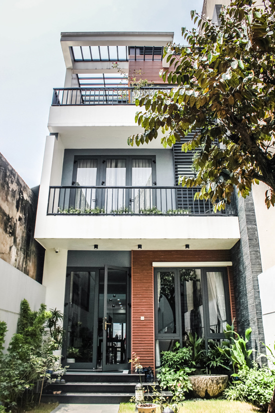 Nhà ống sâu 36m ngập tràn ánh sáng1