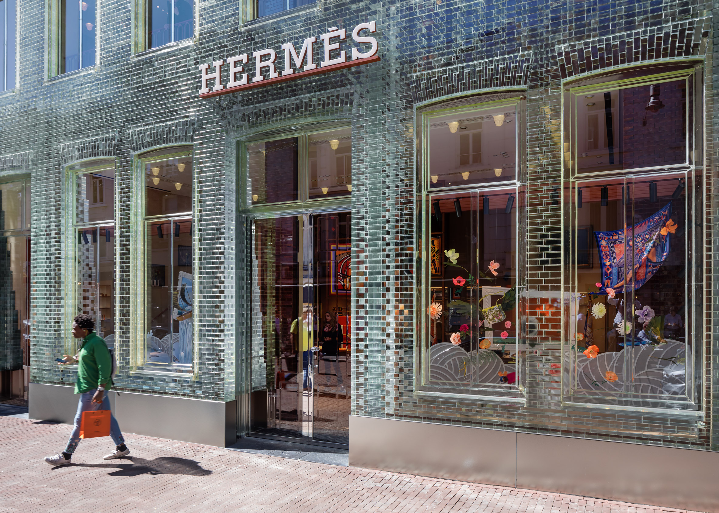 Hermès tiếp quản Crystal House của MVRDV tại Amsterdam7