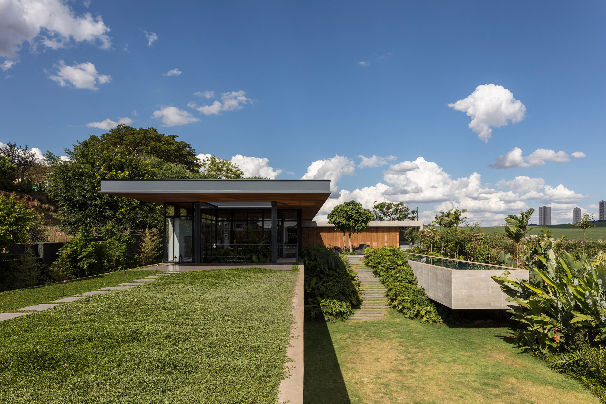 Perkins+Will kết hợp các nguyên tắc thiết kế xanh vào Ribeirão Preto Residence ở Brazil1