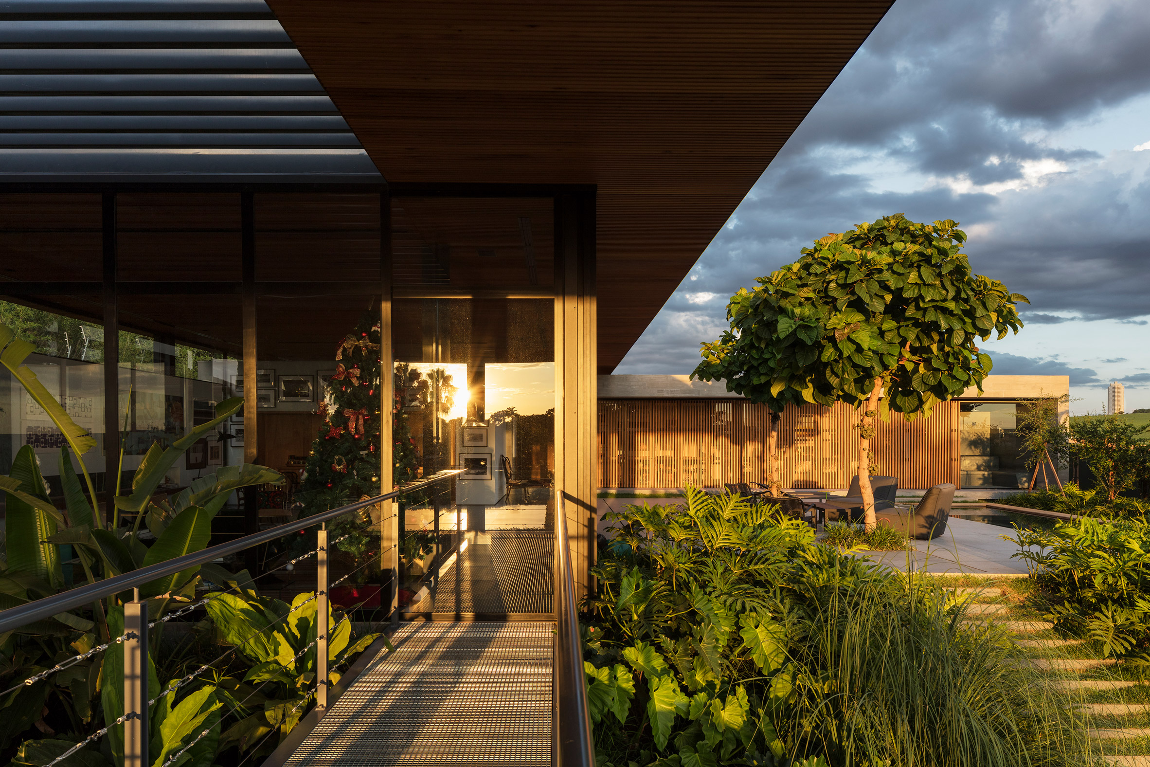 Perkins+Will kết hợp các nguyên tắc thiết kế xanh vào Ribeirão Preto Residence ở Brazil4