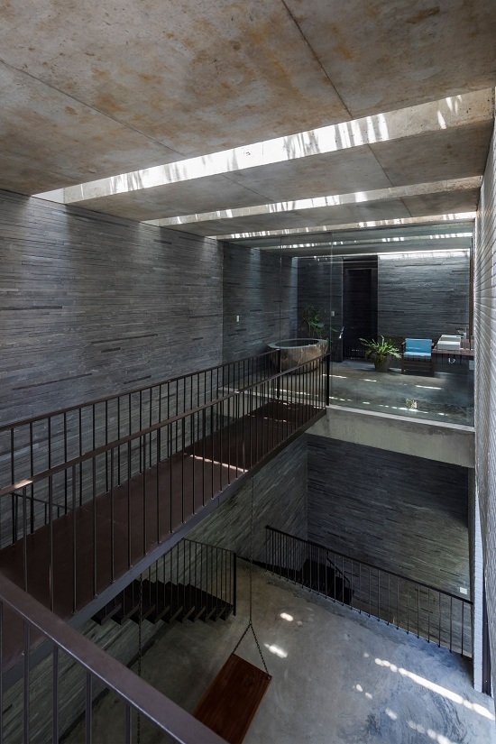 Bể bơi 12 mét trong lòng nhà Đà Nẵng3