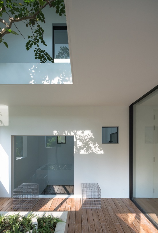 Nhà Sài Gòn trổ 10 mảnh vườn lơ lửng8