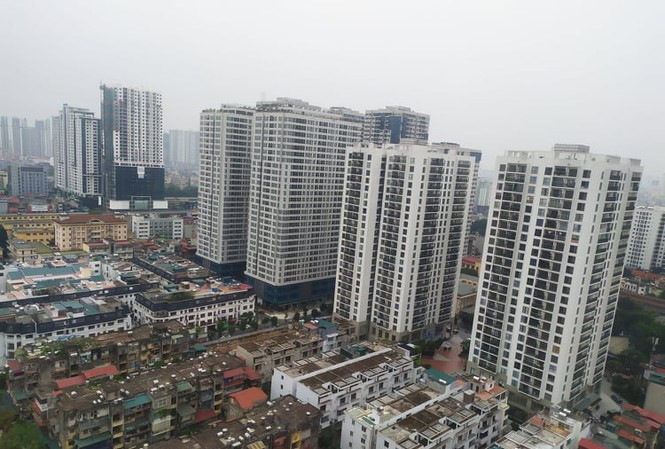 Nhà máy di chuyển ra nội đô nhưng lại mọc chung cư khiến người dân bức xúc