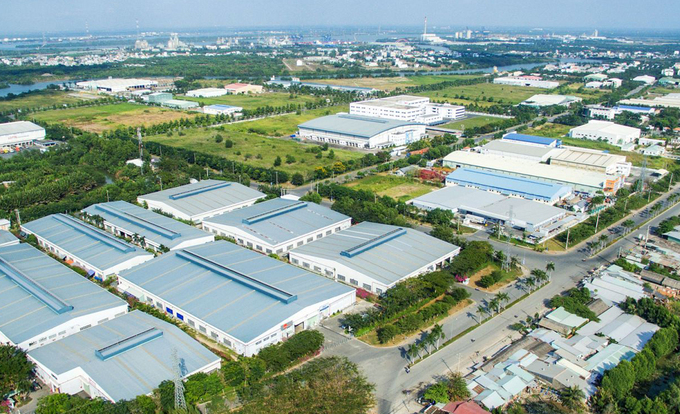 Khu công nghiệp Tam Bình, Vĩnh Long nằm cách xa các thủ phủ công nghiệp truyền thống phía Nam, được định vị là khu công nghiệp vệ tinh.1